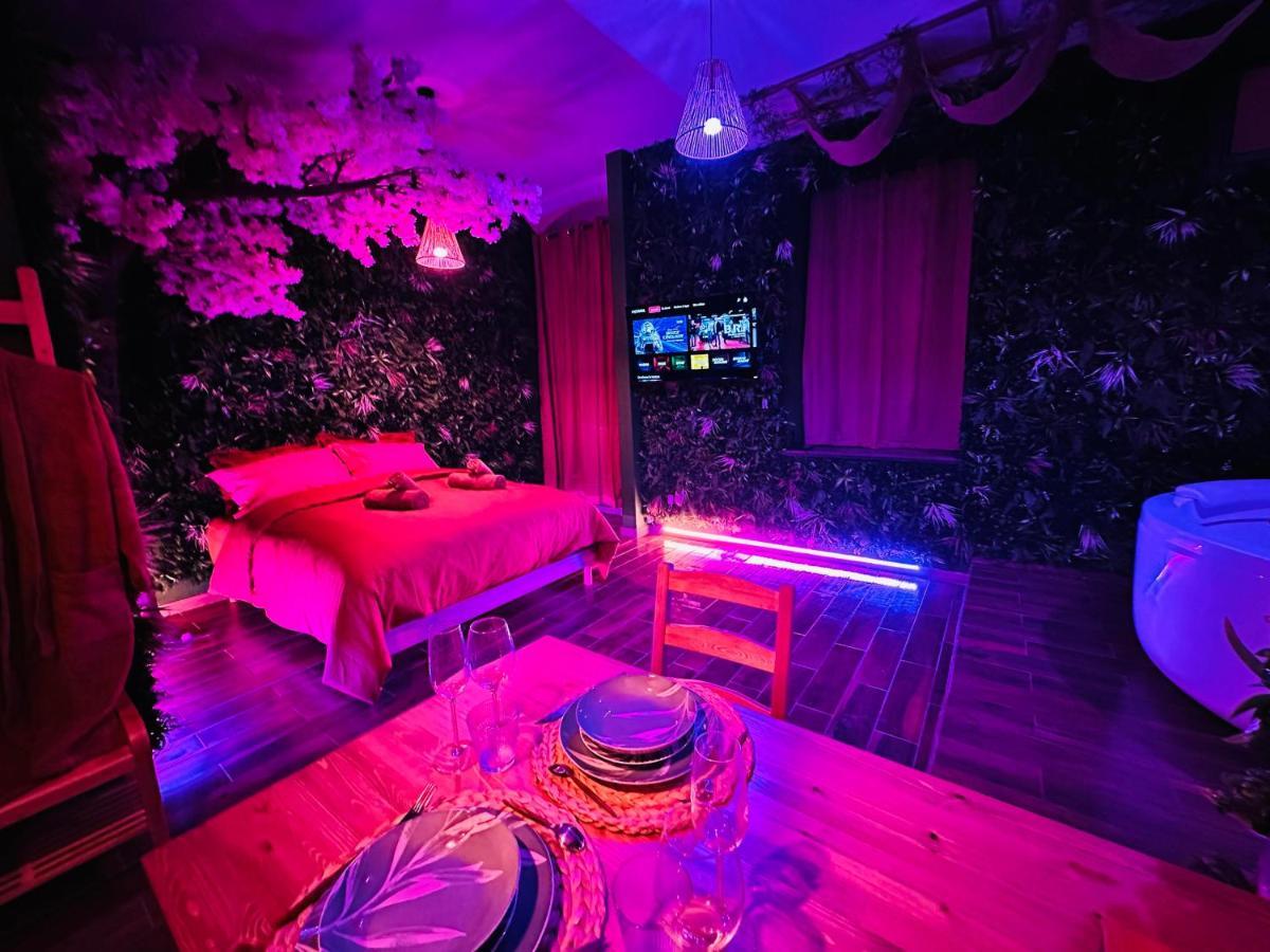 Narbnb - Jungle - Jacuzzi - Centre - Clim Apartment